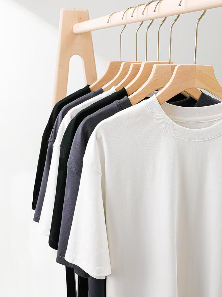 T-shirt in cotone a maniche co - Streetwear Brand Paris recensione e prezzo