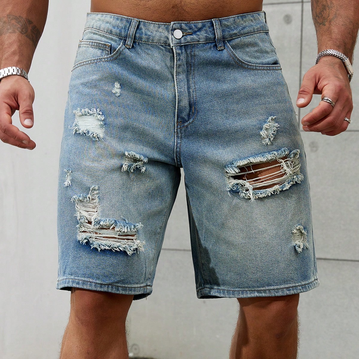 Jeans corti strappati da uomo  - Streetwear Brands recensione e prezzo