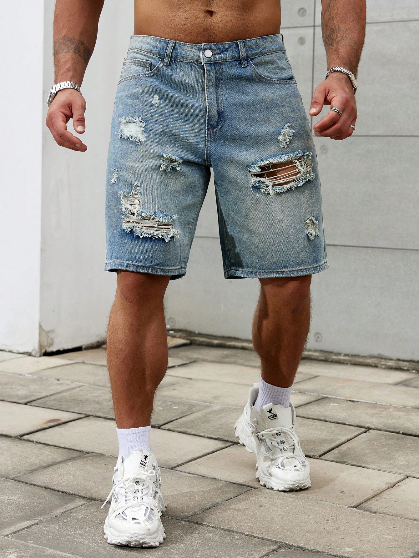 Jeans corti strappati da uomo  - Streetwear Brands recensione e prezzo