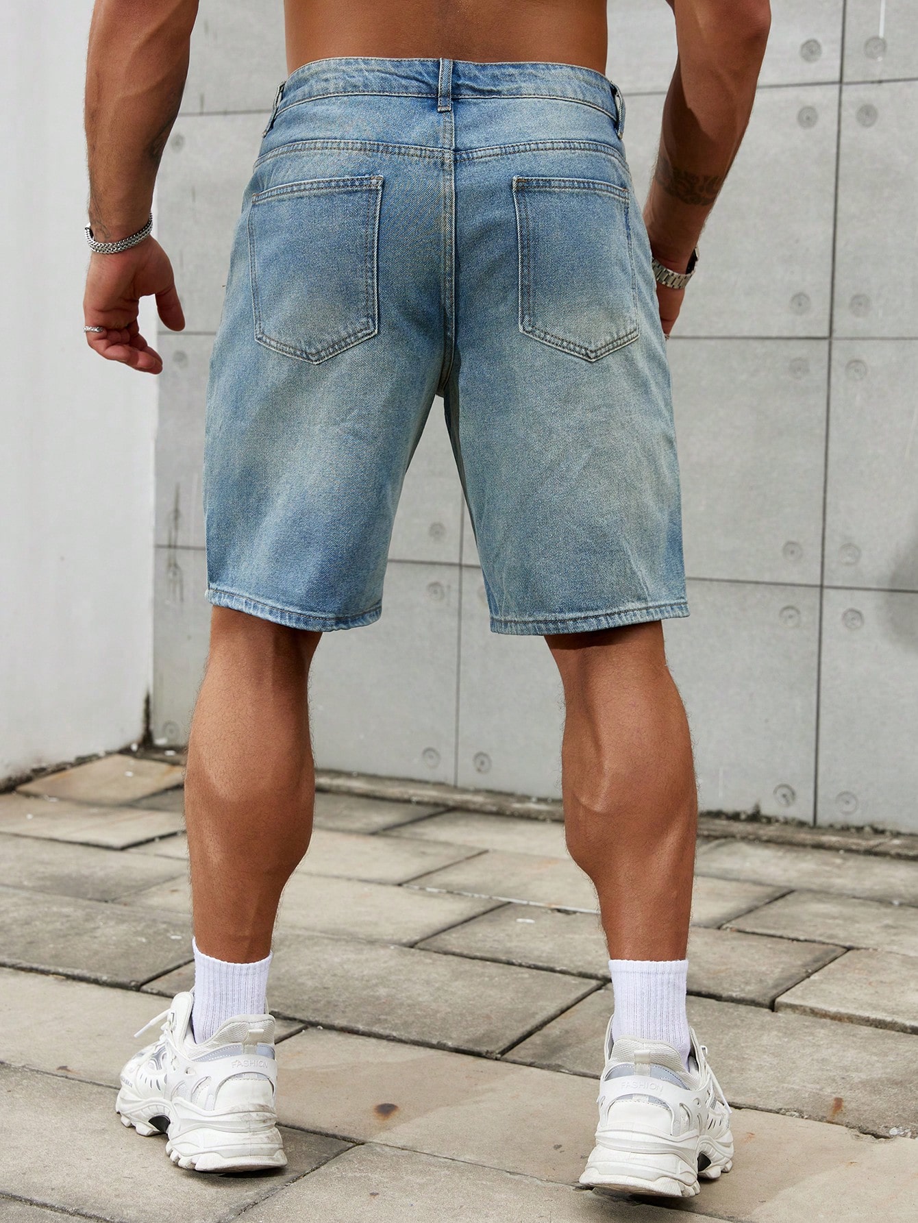 Jeans corti strappati da uomo  - Streetwear Brands recensione e prezzo